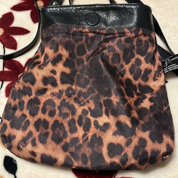 B Makowsky pebbled leather black purse with silver buckles and animal print - Picture 2 of 10